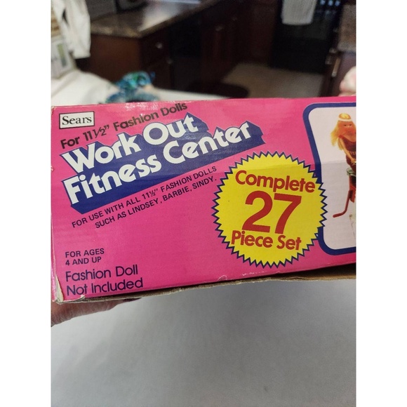 1984 Vintage Sears Doll Playset Doll Multi-color Vintage 27 Piece Set Retro Gym - Picture 8 of 16